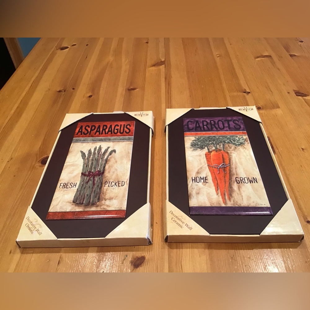 ASPARAGUS CARROTS CERAMIC TILE DECORATIVE WALL ART NWT WOOD FRAME NEW VIEW